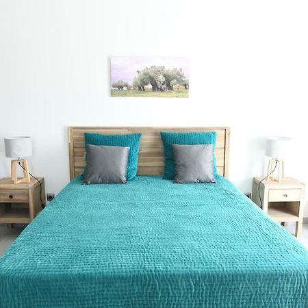 Bed and Breakfast Charme Provençal à Sénas Extérieur photo